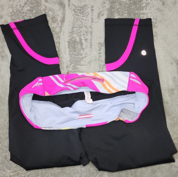 Lululemon black and pink leggings - Picture 9 of 9